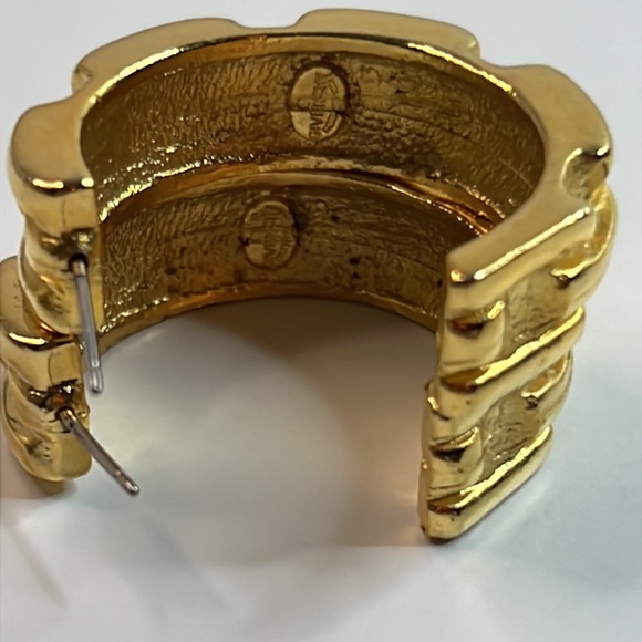 Vintage Givenchy Chunky Cuff Partial Hoop Pierced Earrings - Picture 6 of 9